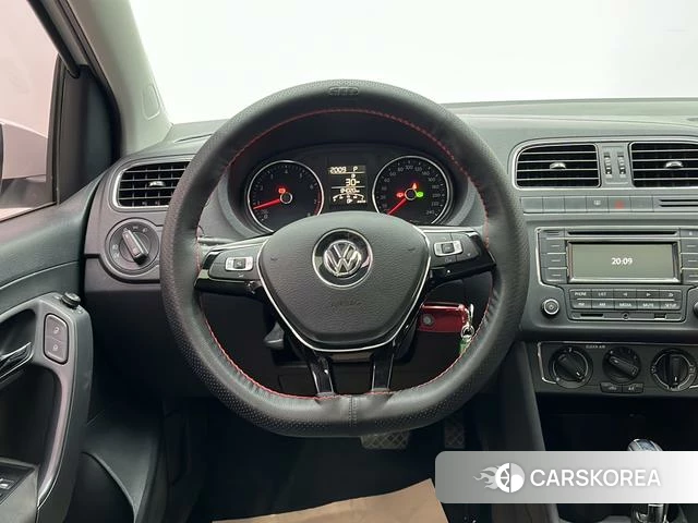 Volkswagen Polo 2018 Белый из Китая, фото 2