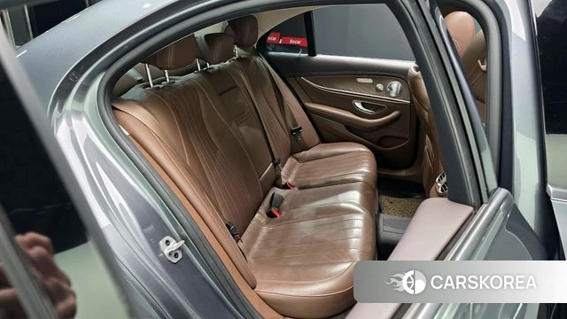 Mercedes-Benz E-Class W213 2019 Серый из Кореи, фото 2