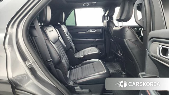 Ford Explorer 6th Generation 2025 Серый из Кореи, фото 2