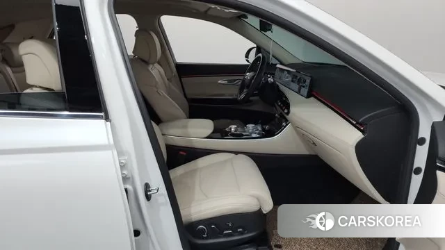 Genesis GV70 2024 Белый из Кореи, фото 2