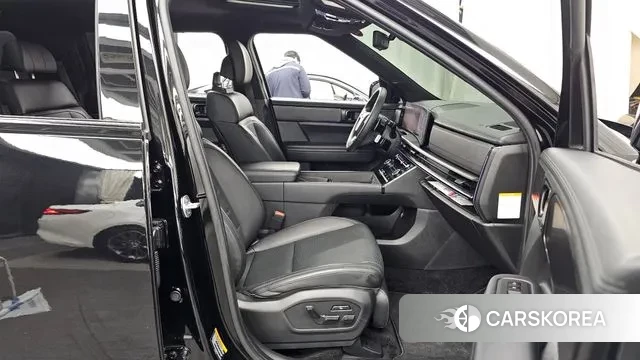 Hyundai Santa Fe (MX5) 2024 Черный из Кореи, фото 2