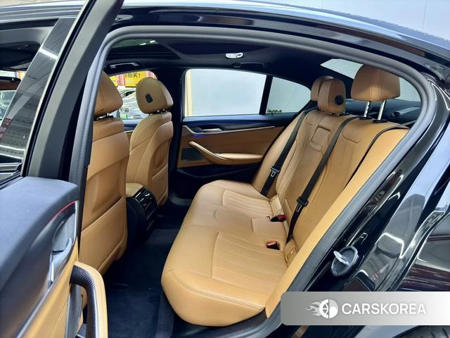 BMW 5 series (imported) 2021 Черный из Китая, фото 2
