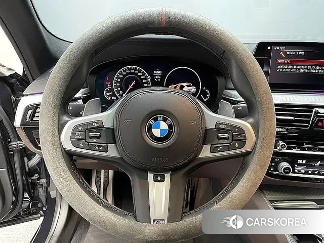 BMW 5 Series (G30) 2019 Черный из Кореи, фото 2