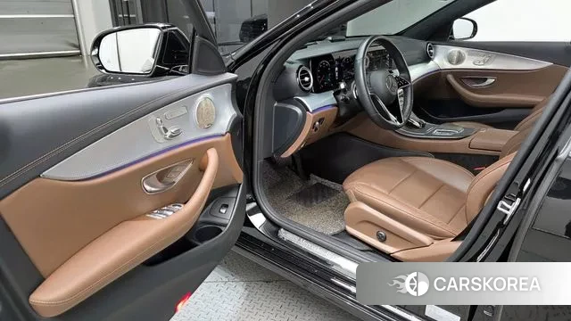 Mercedes-Benz E-Class W213 2021 Черный из Кореи, фото 2
