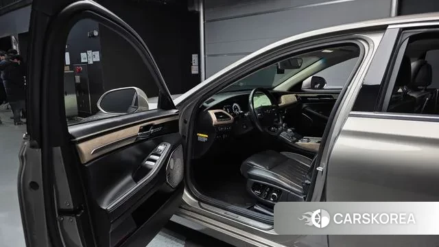 Genesis G90 2018 Песочный из Кореи, фото 2