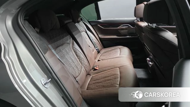 BMW 7 Series (G11) 2020 Серебристо-серый из Кореи, фото 2