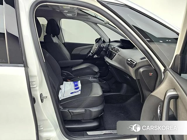 Citroen / DS Grand C4 Spacetourer 2018 Белый из Кореи, фото 2