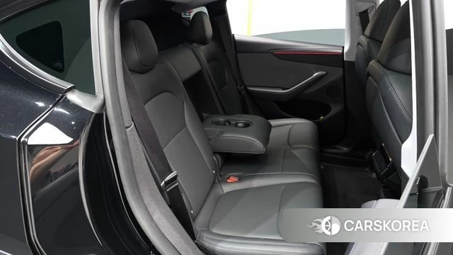 Tesla Model Y 2025 Черный из Кореи, фото 2