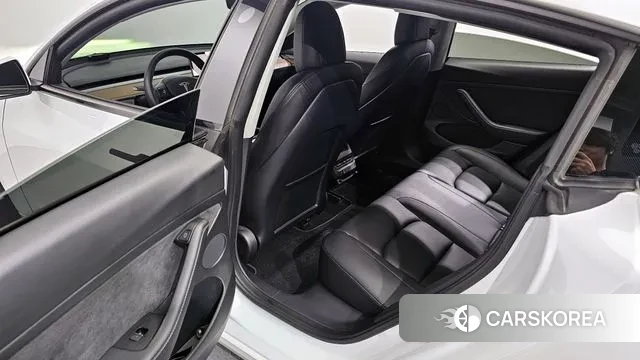 Tesla Model 3 2022 Белый из Кореи, фото 2