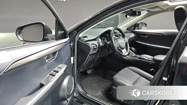 Lexus NX300h 2018 Черный из Кореи, фото 2