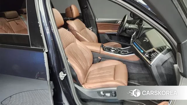 BMW X5 (G05) 2024 Черный из Кореи, фото 2