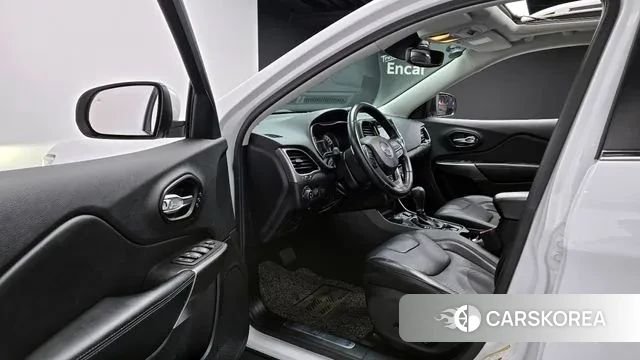 Jeep Cherokee (KL) 2021 Белый из Кореи, фото 2