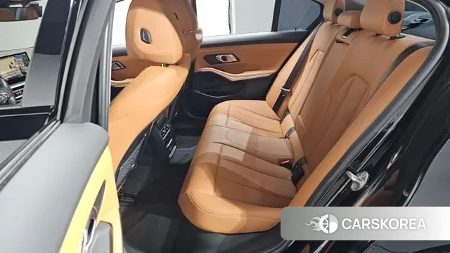 BMW 3 Series (G20) 2023 Черный из Кореи, фото 2