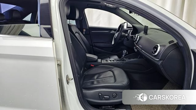 Audi New A3 2018 Белый из Кореи, фото 2