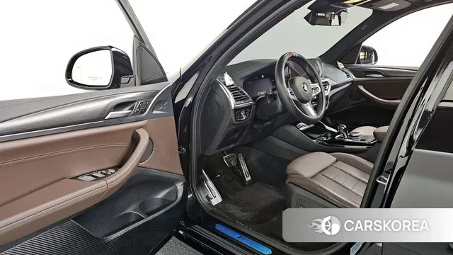 BMW X3 (G01) 2023 Черный из Кореи, фото 2