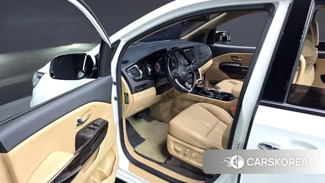 Kia The New Carnival 2018 Белый из Кореи, фото 2