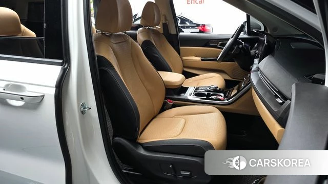 Kia Carnival 4th generation 2023 Белый из Кореи, фото 2