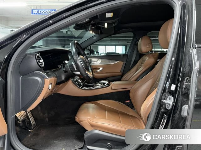 Mercedes-Benz E-Class W213 2019 Черный из Кореи, фото 2