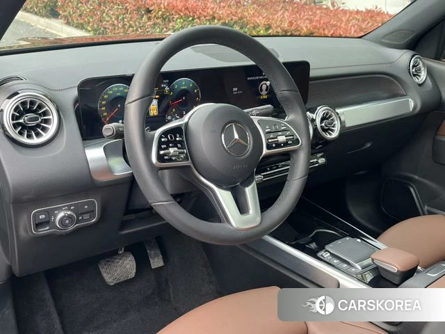 Mercedes-Benz GLB 2023 Черный из Китая, фото 2