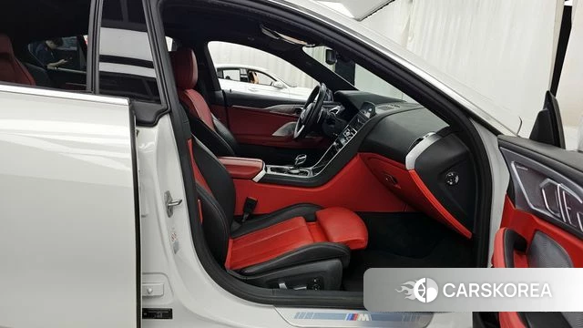 BMW 8 Series (G15) 2021 Белый из Кореи, фото 2