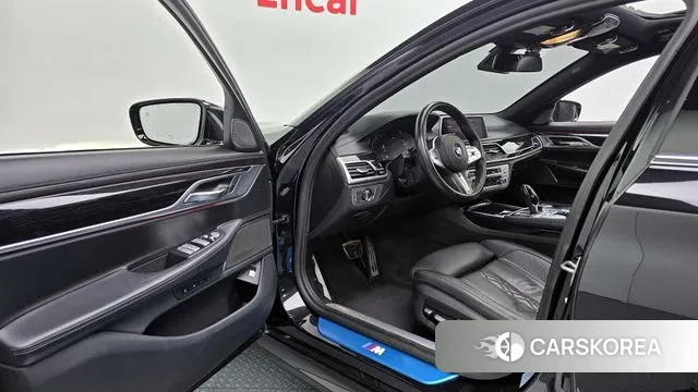 BMW 7 Series (G11) 2020 Черный из Кореи, фото 2