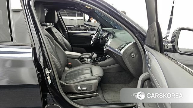 BMW X3 (G01) 2021 Черный из Кореи, фото 2