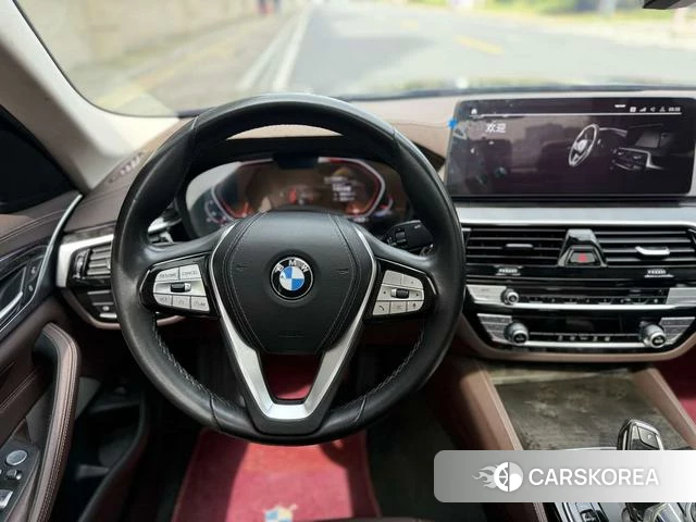 BMW 5 series 2021 Черный из Китая, фото 2