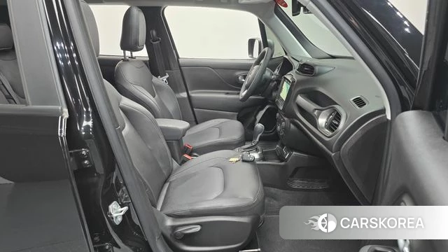 Jeep Renegade 2022 Черный из Кореи, фото 2