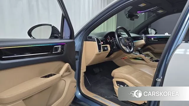 Porsche Cayenne (PO536) 2019 Серебряный из Кореи, фото 2