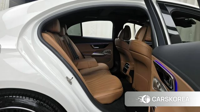 Mercedes-Benz E-Class W214 2026 Белый из Кореи, фото 2