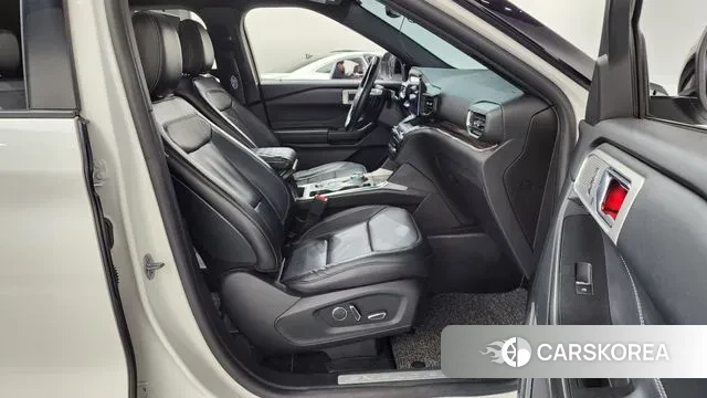 Ford Explorer 6th Generation 2020 Белый из Кореи, фото 2