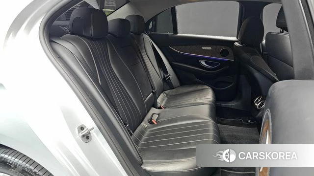 Mercedes-Benz E-Class W213 2019 Серебристо-серый из Кореи, фото 2