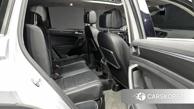 Volkswagen Tiguan second Generation 2020 Серебряный из Кореи, фото 2