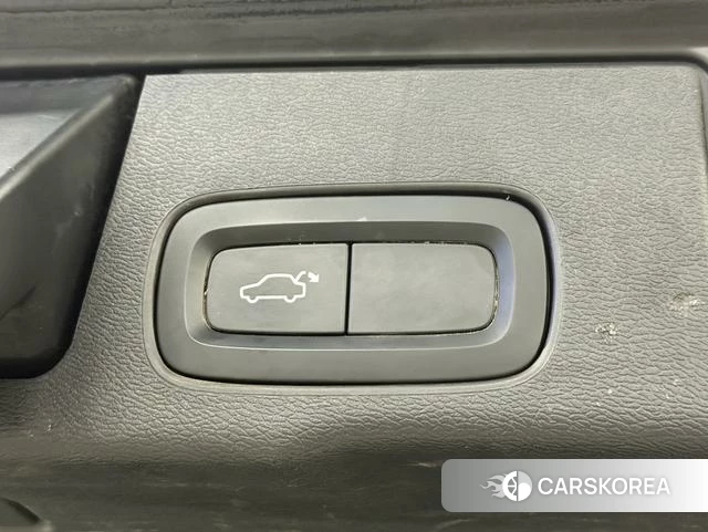 Volvo XC60 2022 Белый из Китая, фото 2