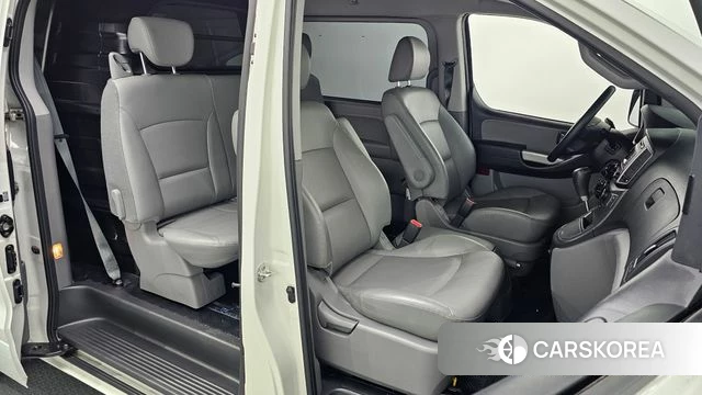 Hyundai The New Grand Starex 2019 Белый из Кореи, фото 2