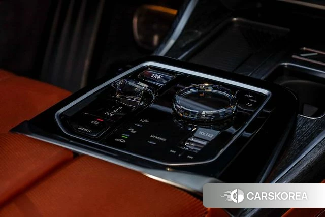 BMW i7 2023 Синий из Китая, фото 2