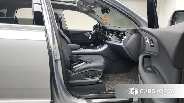 Audi Q7 (4M) 2020 Серебряный из Кореи, фото 2