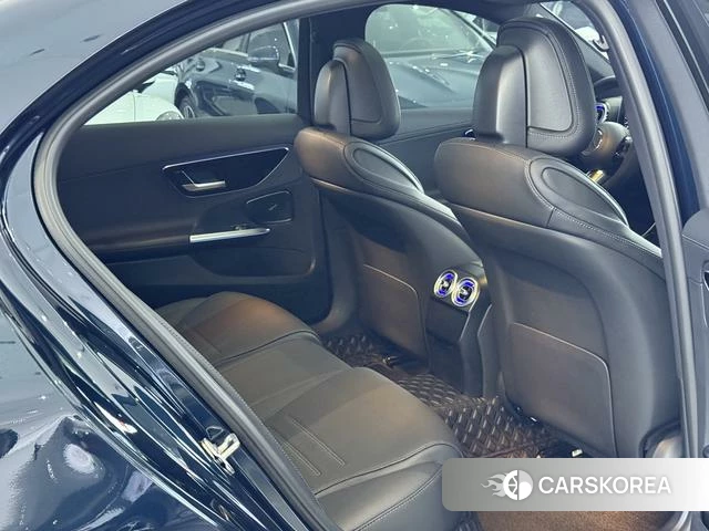 Mercedes-Benz Class C 2023 Зеленый из Китая, фото 2