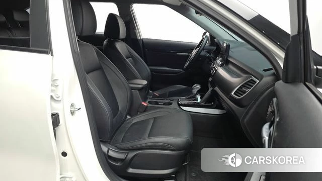 Kia Seltos 2022 Белый из Кореи, фото 2