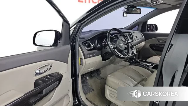 Kia All New Carnival 2018 Черный из Кореи, фото 2