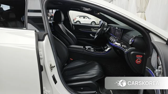 Mercedes-Benz CLS-Class C257 2020 Белый из Кореи, фото 2