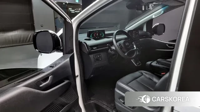 Hyundai Staria 2024 Белый из Кореи, фото 2