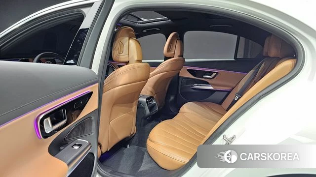 Mercedes-Benz E-Class W214 2025 Белый из Кореи, фото 2