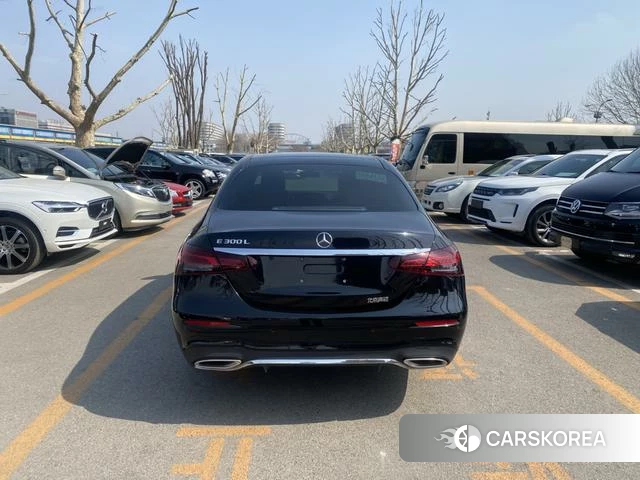 Mercedes-Benz E-class 2022 Черный из Китая, фото 2