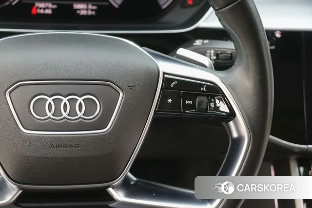 Audi A8 2022 Черный из Китая, фото 2