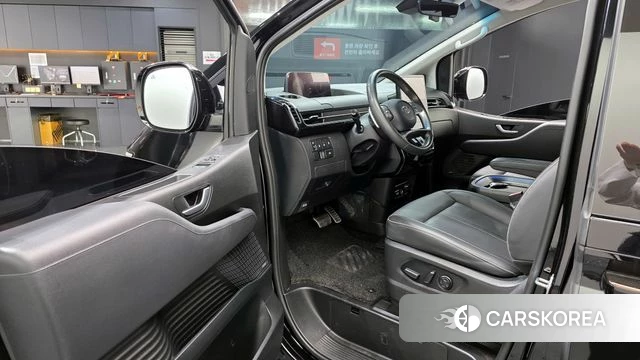 Hyundai Staria 2021 Черный из Кореи, фото 2