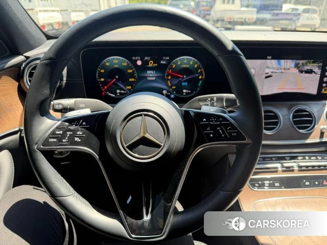 Mercedes-Benz E-Class W213 2021 Черный из Кореи, фото 2