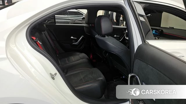 Mercedes-Benz A-Class W177 2021 Белый из Кореи, фото 2