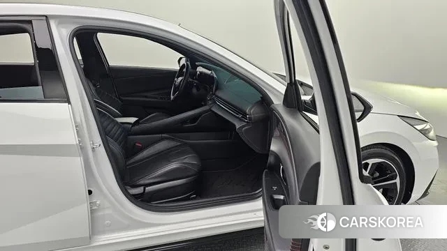 Hyundai Avante (CN7) 2021 Белый из Кореи, фото 2