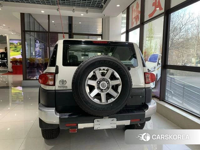 Toyota FJ Cool Luze 2022 Белый из Китая, фото 2